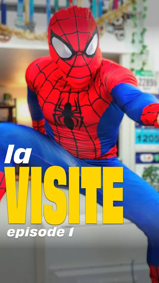 Still from the reel “La visite, episode 1” on Aubin Dala's account